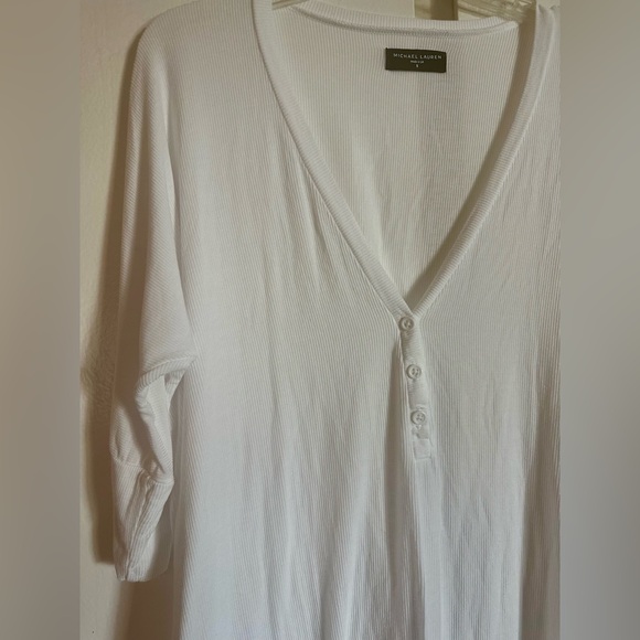 Michael Lauren Amos Tee 3/4 sleeve Top in White 
As seen on Revolve - Picture 6 of 7